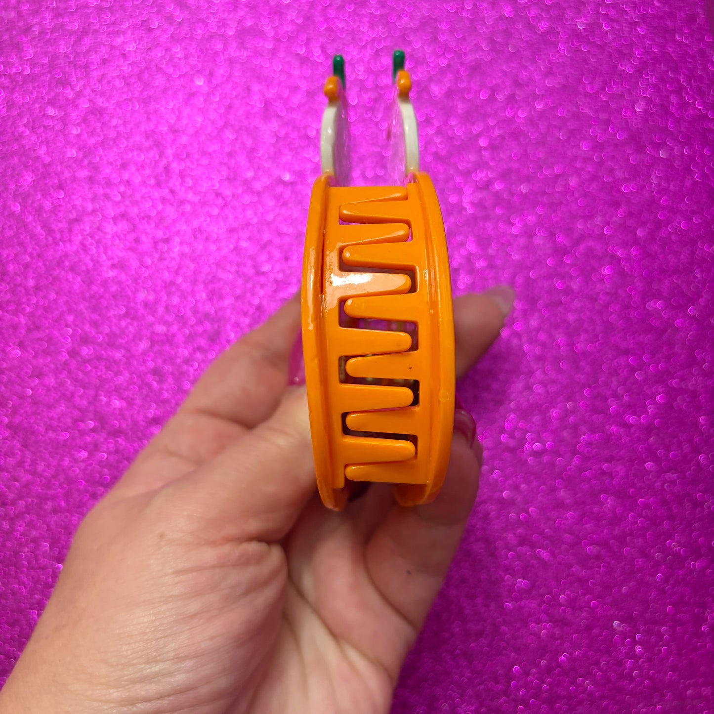 Beagle & Bird Pumpkin Claw Clip