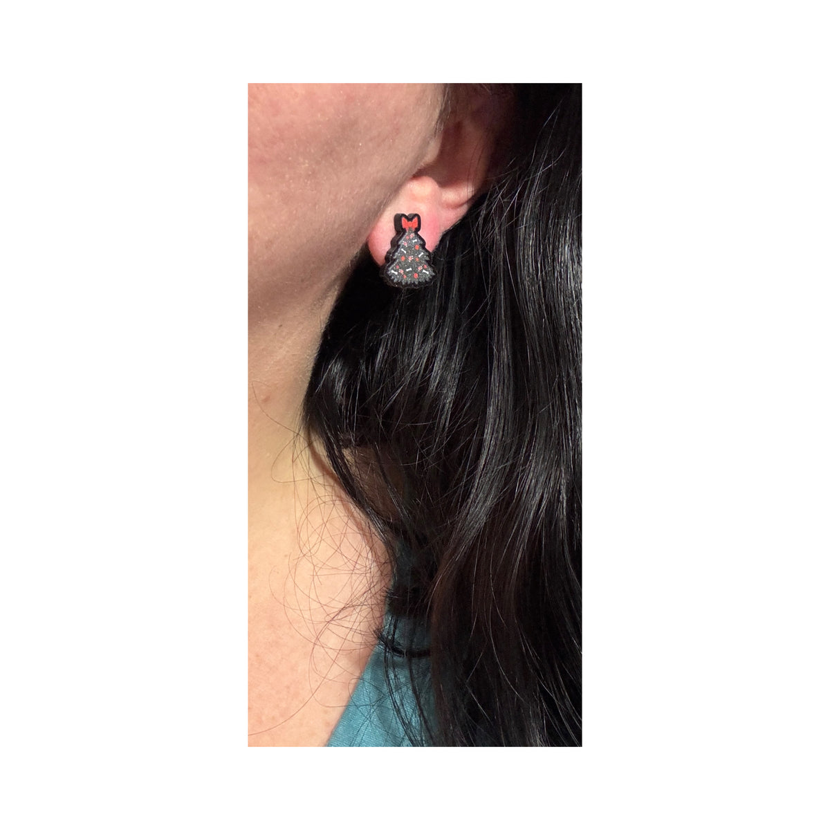 Red Bow Creepmas Tree Post Earrings