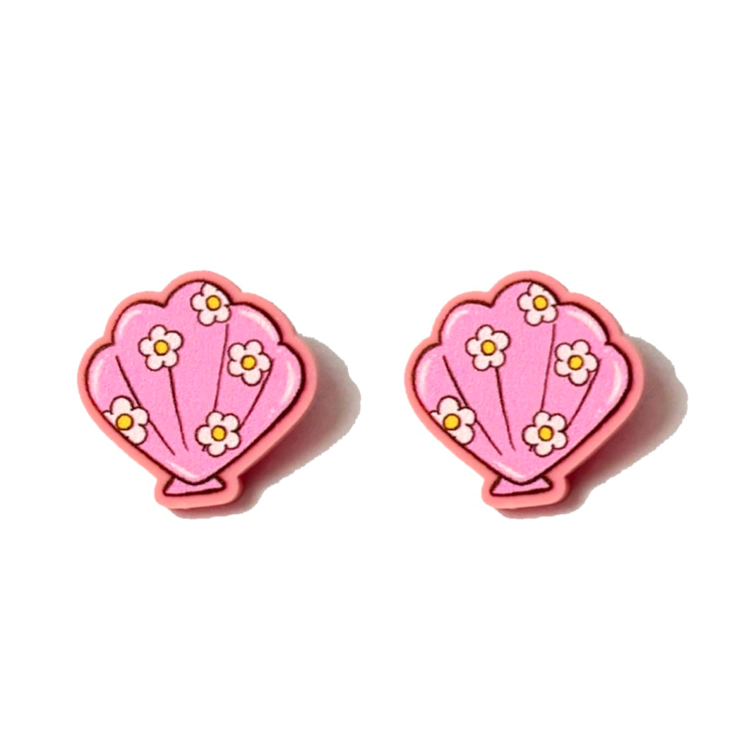 Daisy Seashell Post Earrings