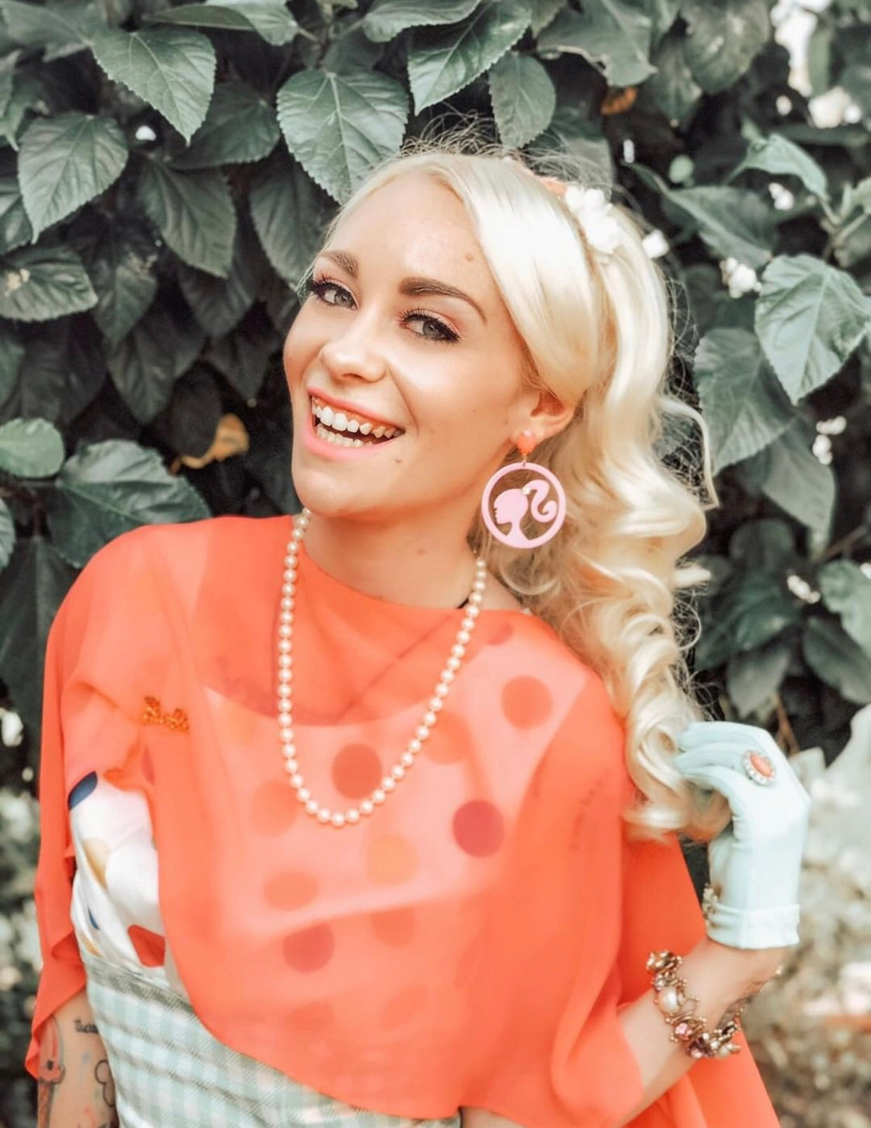 Retro Doll Silhouette Pink Drop Earrings